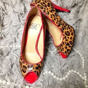 Women's high heeled shoes